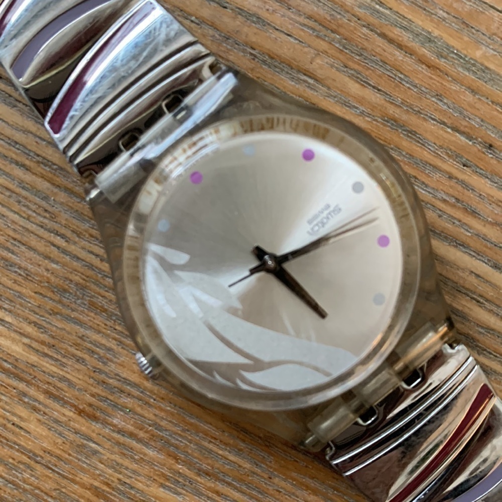Swatch Watch Women’s Vintage Silver and Purple and white  In EUC ! Needs battery - Picture 7 of 7